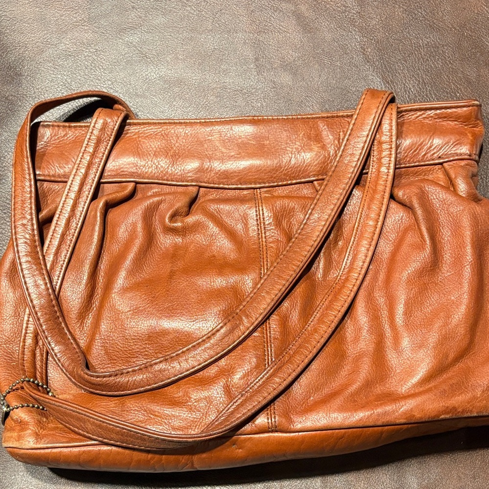Elegant Tan Leather Tote Bag